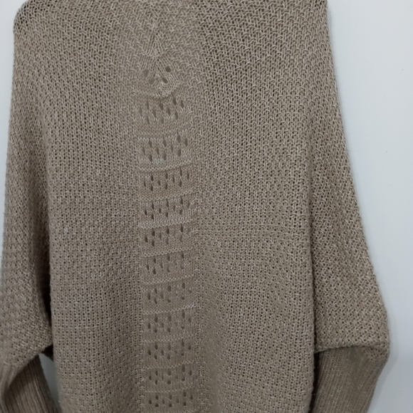 Charlotte Russe Beige Oversize slouchy Knit Sweater with 3/4 sleeves - Picture 6 of 13